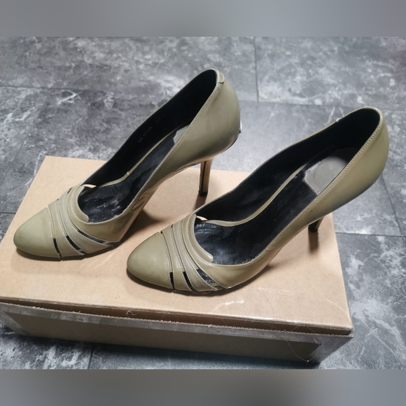 Authentic Dior Patent Heels - Picture 3 of 7